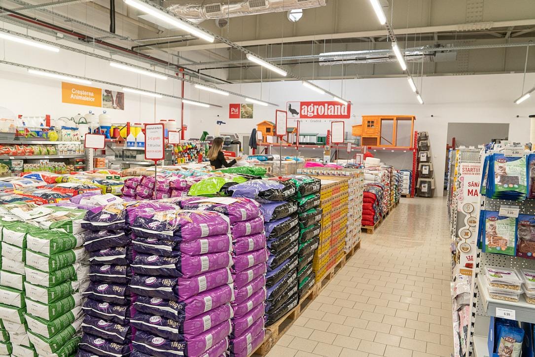 Feed plant transitions to organic production under Agroland Business System